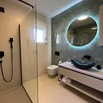 Luxury With Jacuzzi Apartamento *