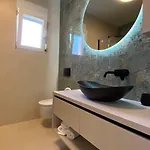 Luxury With Jacuzzi Apartamento Podstrana