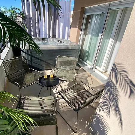 Luxury With Jacuzzi * Podstrana