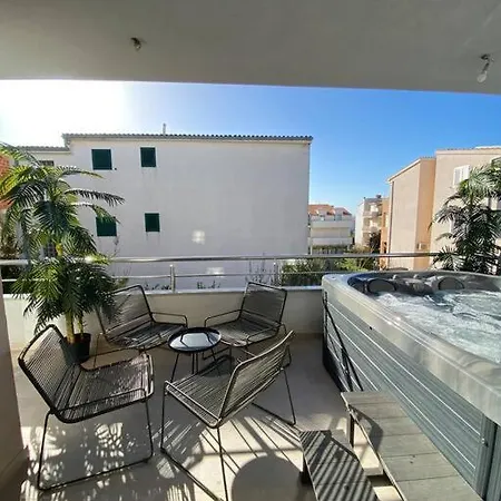 Luxury With Jacuzzi Lejlighed *