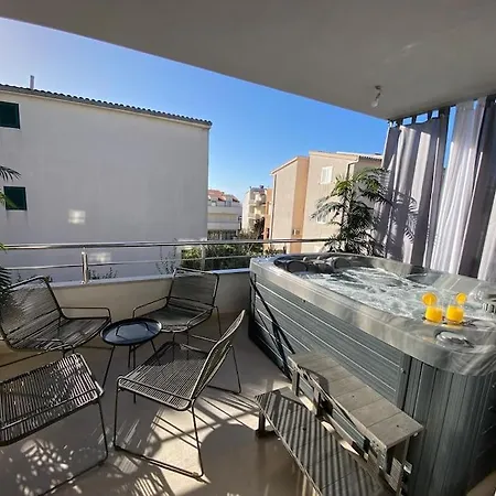 Apartment Luxury With Jacuzzi