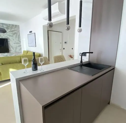 아파트 Luxury With Jacuzzi *